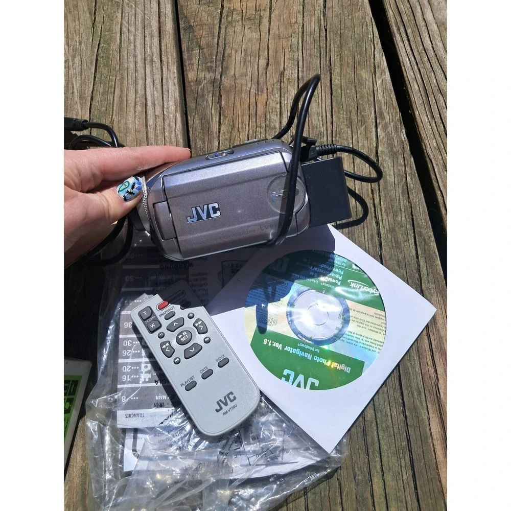 JVC Everio G-Series GZ-MG21U 20GB Hard Disk Camcorder HDD Open Box